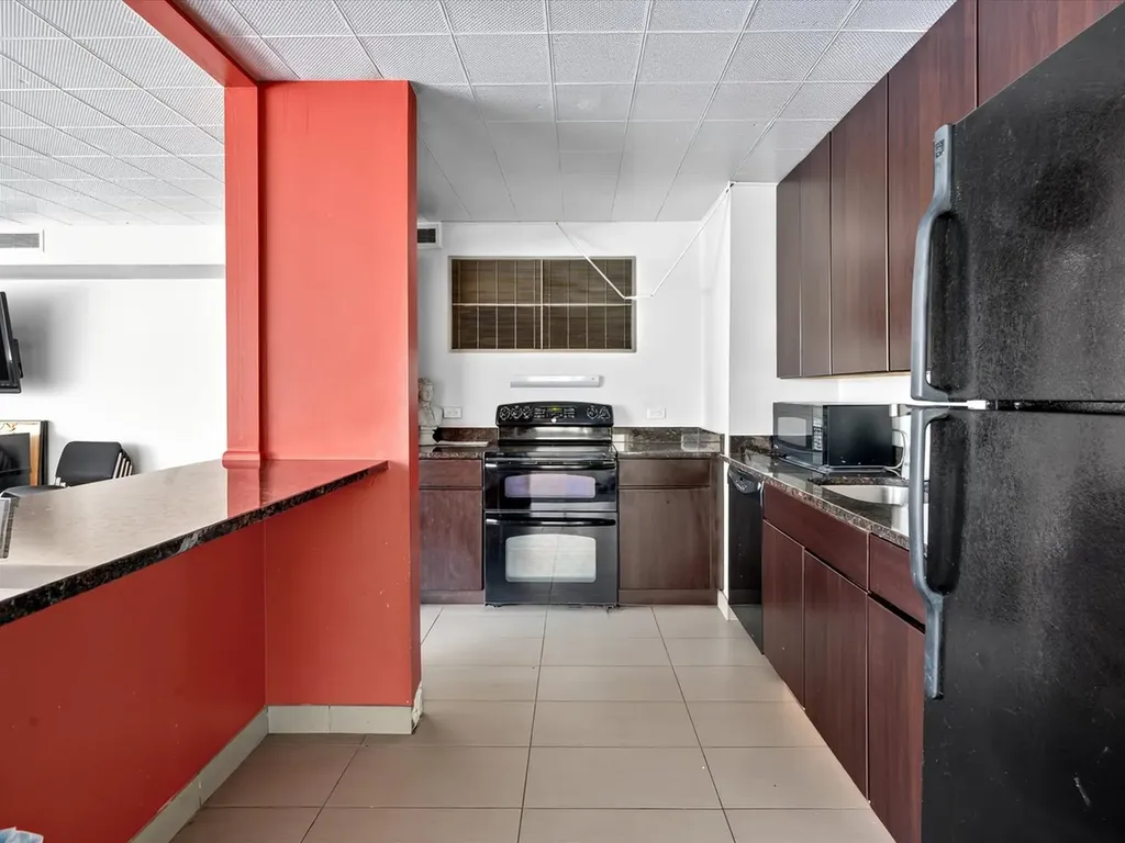 5455 North Sheridan Road Chicago IL 60640