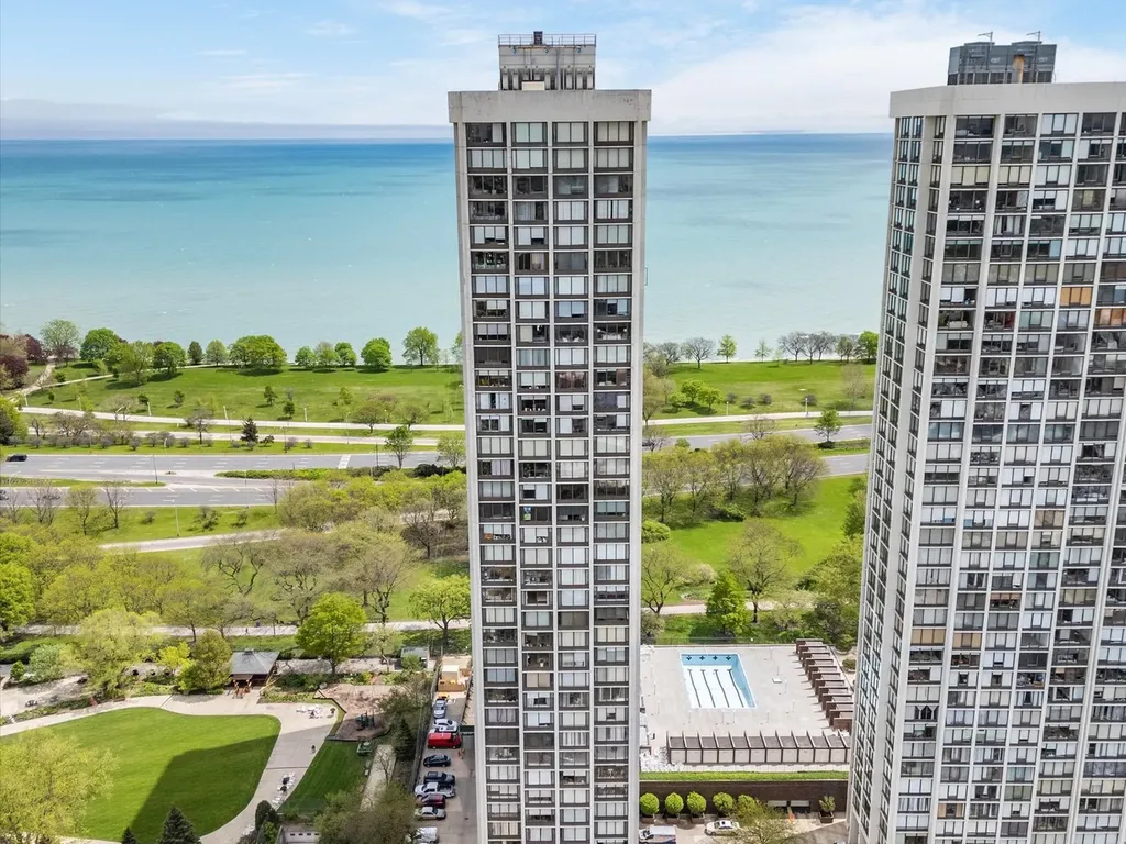 5455 North Sheridan Road Chicago IL 60640