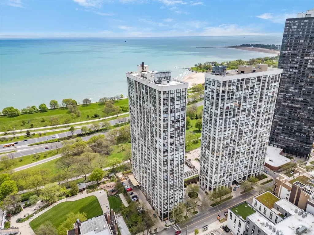 5455 North Sheridan Road Chicago IL 60640