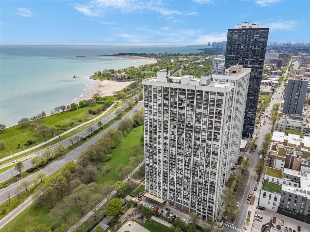 5455 North Sheridan Road Chicago IL 60640
