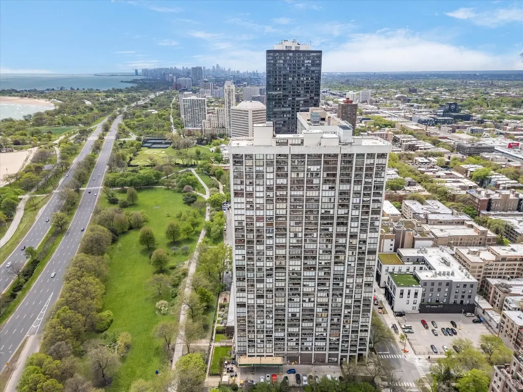 5455 North Sheridan Road Chicago IL 60640