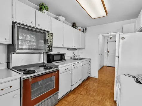 5455 North Sheridan Road Chicago IL 60640