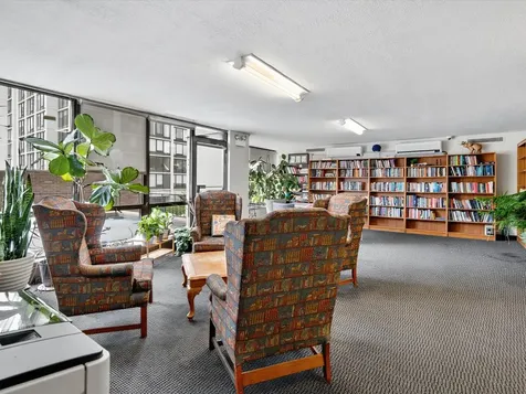 5455 North Sheridan Road Chicago IL 60640