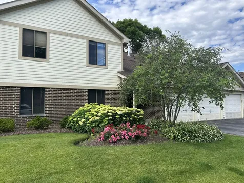 823 East Coach Road Palatine IL 60074