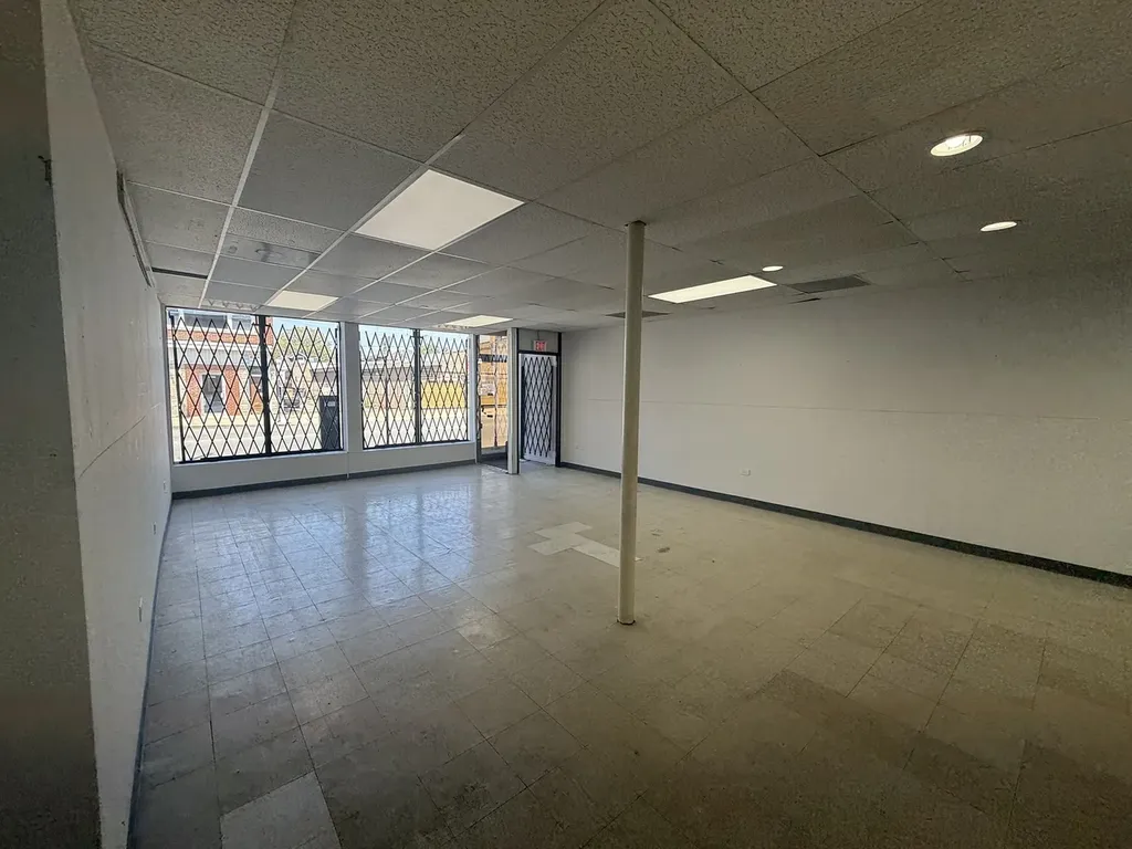 5221 West Belmont Avenue Chicago IL 60641