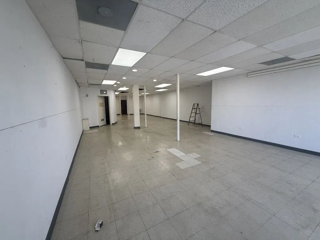 5221 West Belmont Avenue Chicago IL 60641
