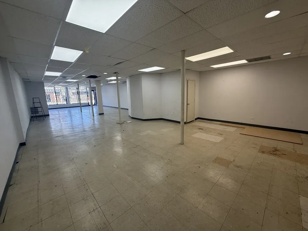 5221 West Belmont Avenue Chicago IL 60641