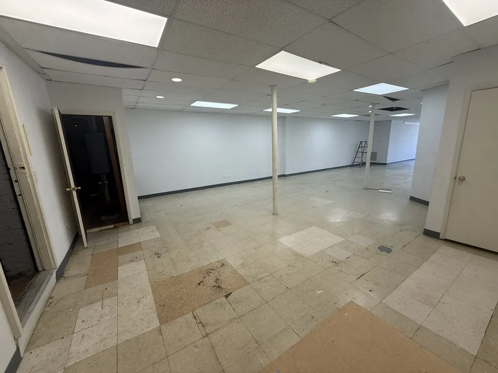 5221 West Belmont Avenue Chicago IL 60641