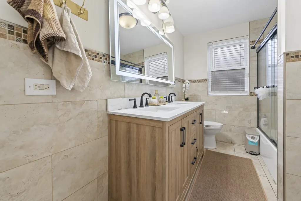 6145 West Fletcher Street Chicago IL 60634