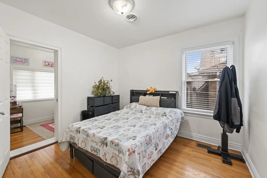 6145 West Fletcher Street Chicago IL 60634
