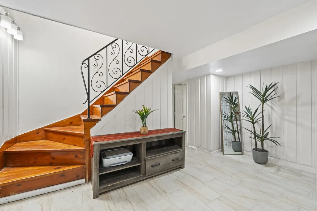 6145 West Fletcher Street Chicago IL 60634
