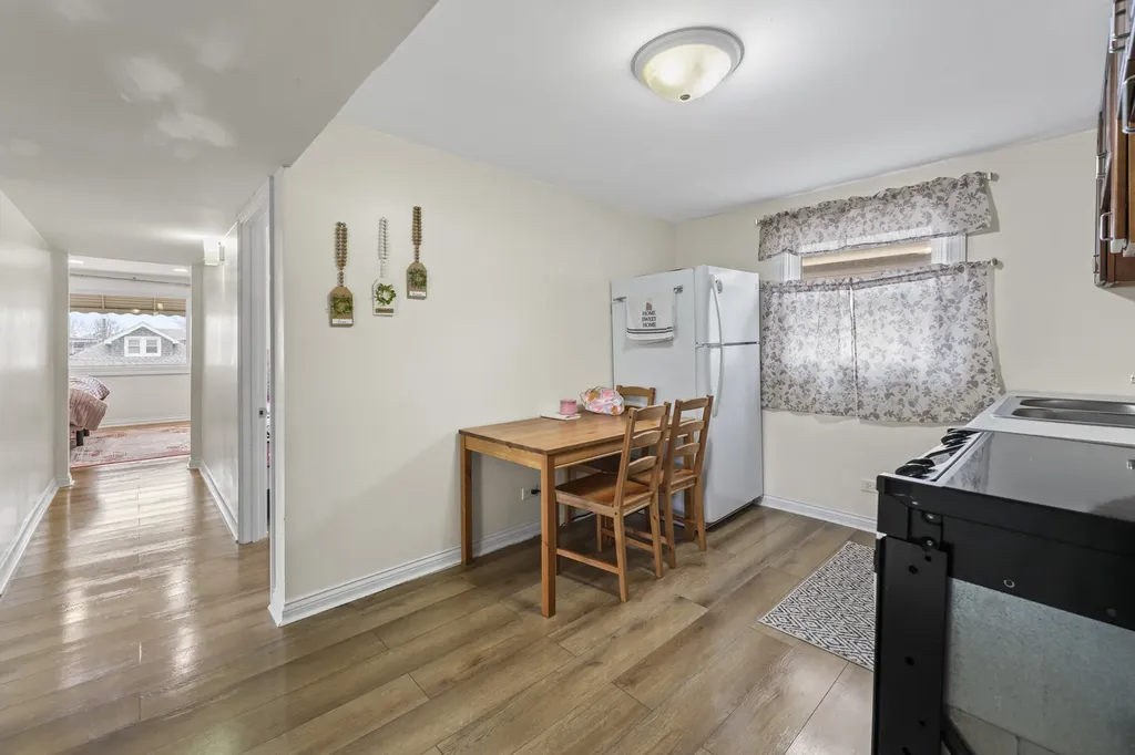 6145 West Fletcher Street Chicago IL 60634