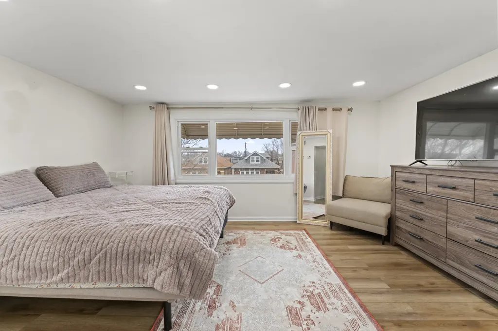 6145 West Fletcher Street Chicago IL 60634
