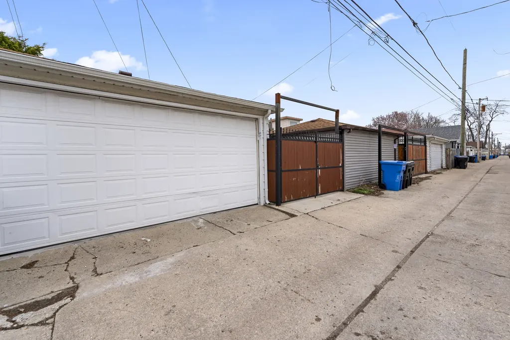 6145 West Fletcher Street Chicago IL 60634