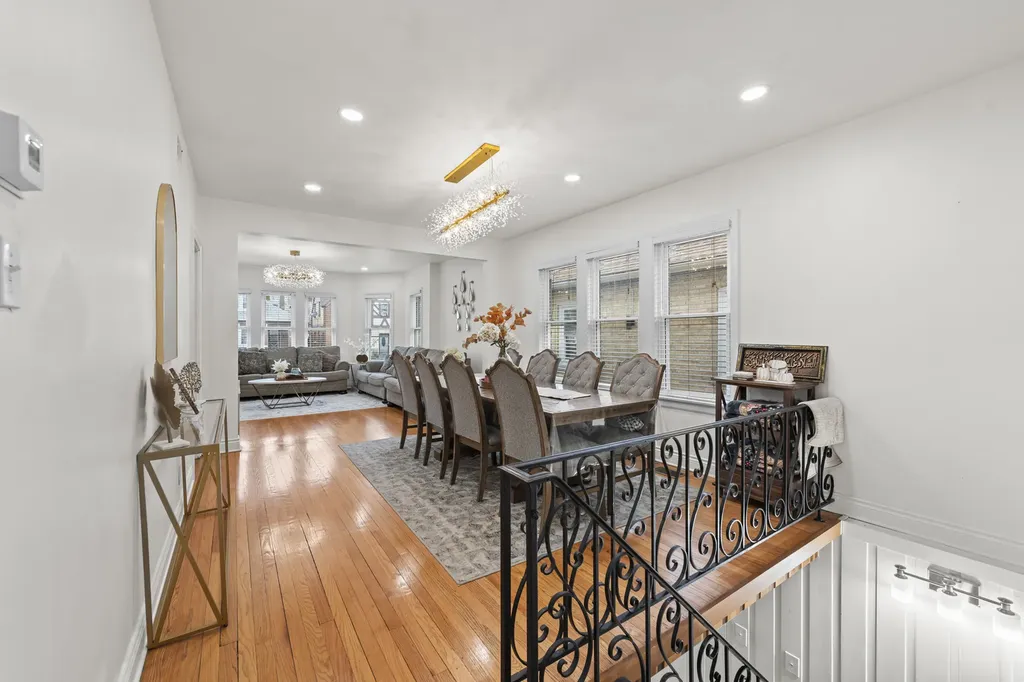 6145 West Fletcher Street Chicago IL 60634