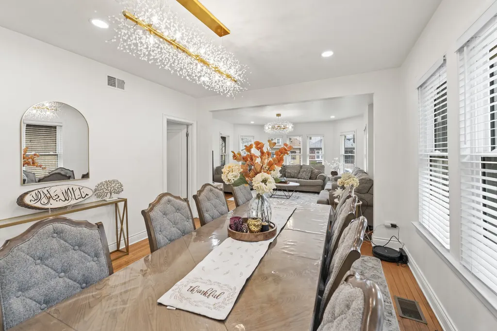 6145 West Fletcher Street Chicago IL 60634