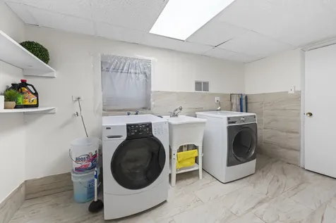 6145 West Fletcher Street Chicago IL 60634