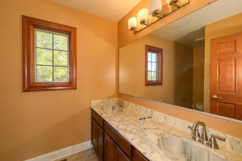 130 Canton Lane Streamwood IL 60107