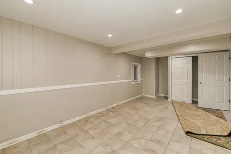 130 Canton Lane Streamwood IL 60107