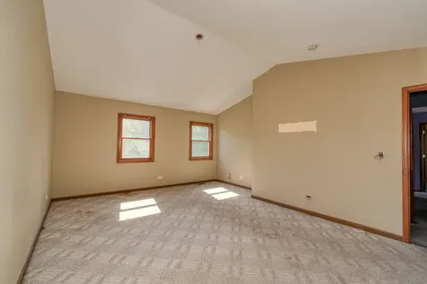 130 Canton Lane Streamwood IL 60107