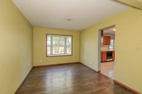 130 Canton Lane Streamwood IL 60107
