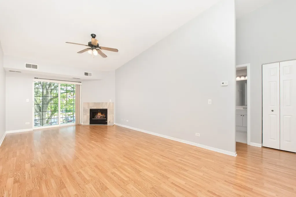 798 North Gary Avenue Carol Stream IL 60188