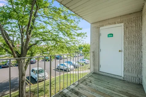 798 North Gary Avenue Carol Stream IL 60188