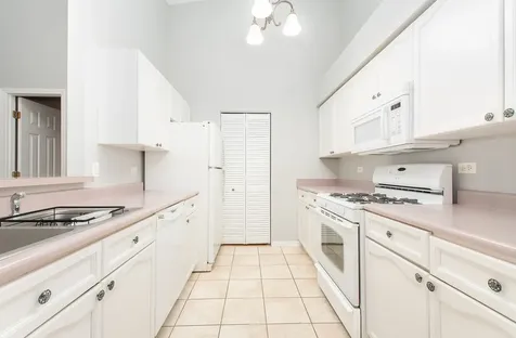 798 North Gary Avenue Carol Stream IL 60188