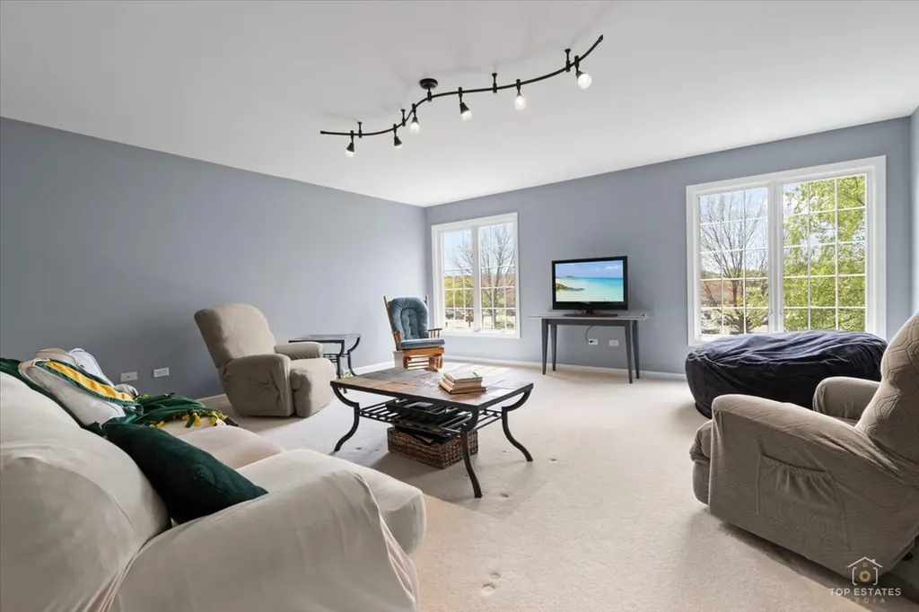 3848 Junebreeze Lane Naperville IL 60564