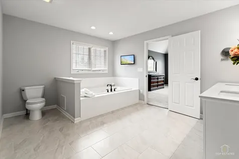 3848 Junebreeze Lane Naperville IL 60564