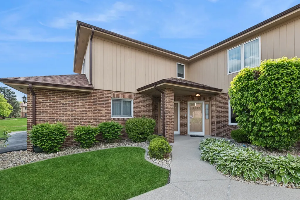 15004 Mayo Drive Orland Park IL 60462