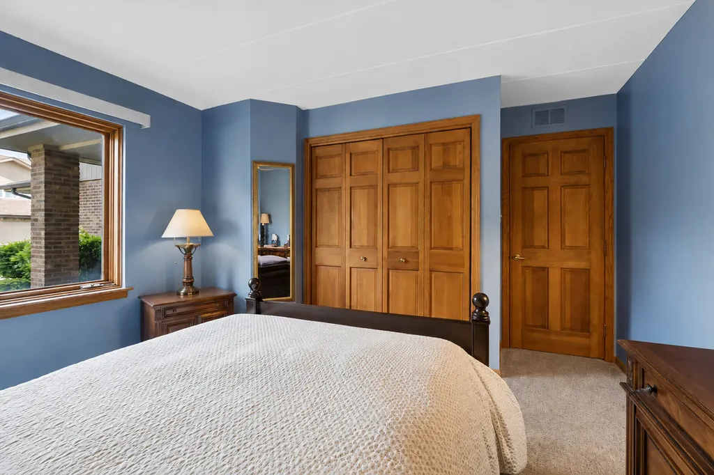15004 Mayo Drive Orland Park IL 60462