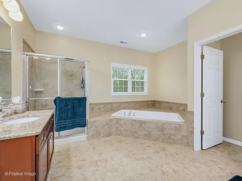 969 Reading Street Bartlett IL 60103