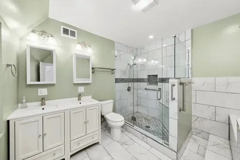 11731 South Bell Avenue Chicago IL 60643