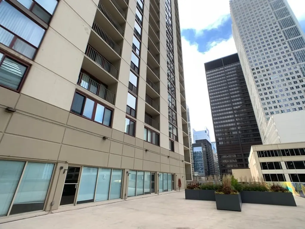 200 North Dearborn Street Chicago IL 60601