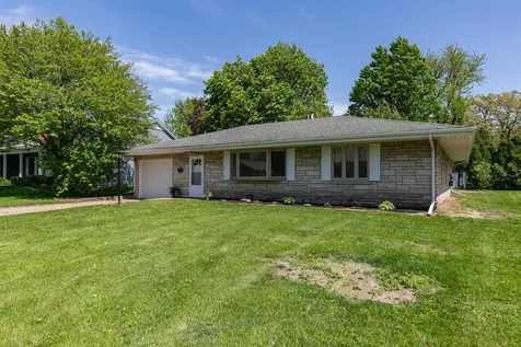 2908 26TH Street Moline IL 61265