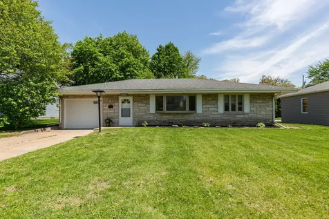 2908 26TH Street Moline IL 61265