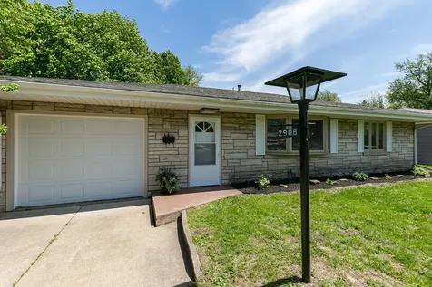 2908 26TH Street Moline IL 61265