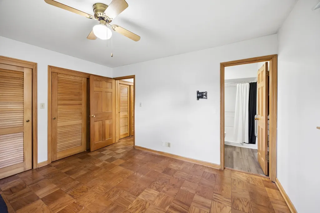 566 Michigan Avenue Aurora IL 60506