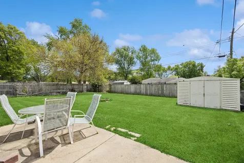 566 Michigan Avenue Aurora IL 60506