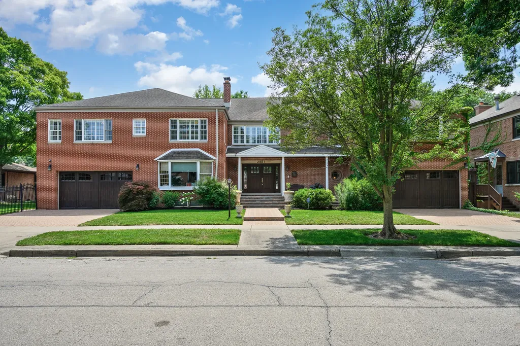 2851 West Rascher Avenue Chicago IL 60625