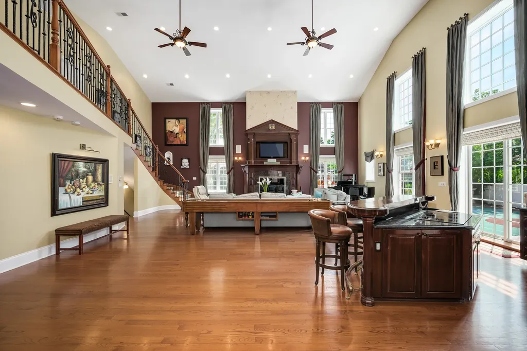 2851 West Rascher Avenue Chicago IL 60625