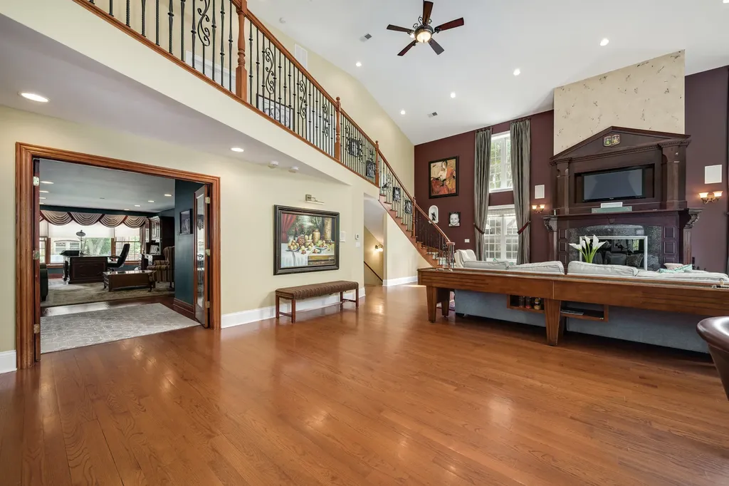 2851 West Rascher Avenue Chicago IL 60625