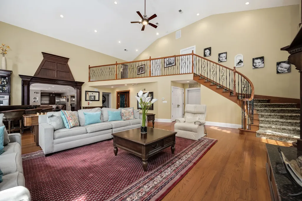 2851 West Rascher Avenue Chicago IL 60625