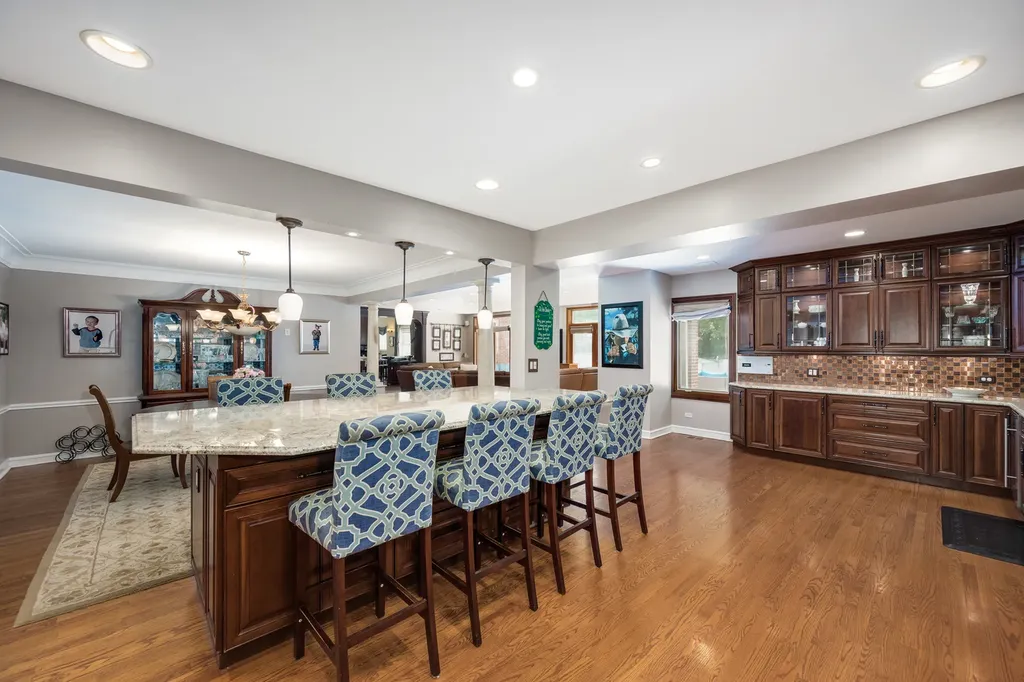 2851 West Rascher Avenue Chicago IL 60625
