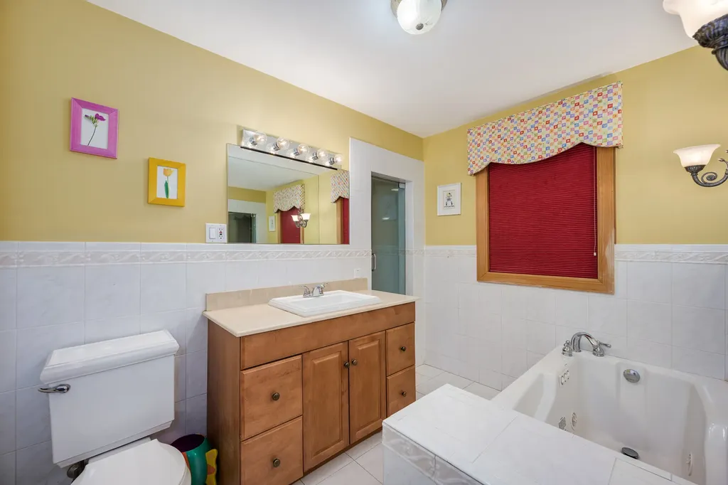 2851 West Rascher Avenue Chicago IL 60625
