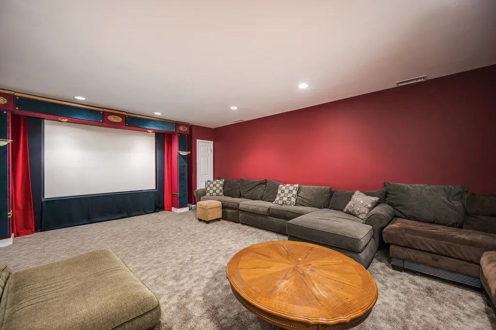 2851 West Rascher Avenue Chicago IL 60625