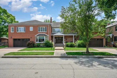 2851 West Rascher Avenue Chicago IL 60625
