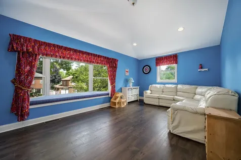 2851 West Rascher Avenue Chicago IL 60625