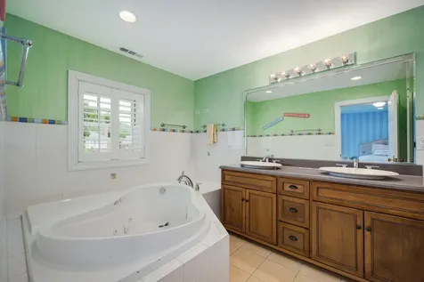 2851 West Rascher Avenue Chicago IL 60625